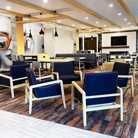 La Quinta Inn & Suites By Wyndham Pflugerville Ngoại thất bức ảnh