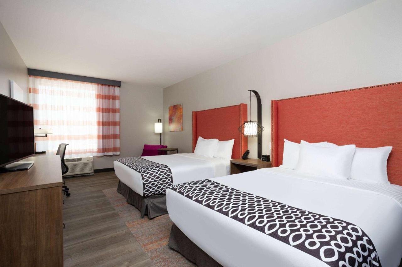 La Quinta Inn & Suites By Wyndham Pflugerville Ngoại thất bức ảnh