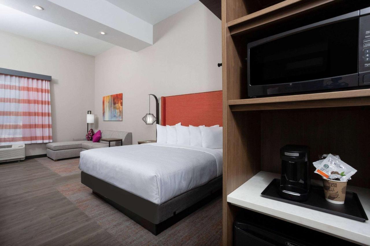La Quinta Inn & Suites By Wyndham Pflugerville Ngoại thất bức ảnh