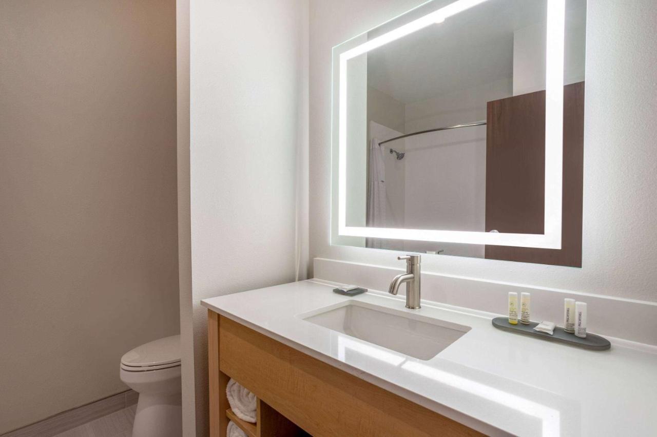 La Quinta Inn & Suites By Wyndham Pflugerville Ngoại thất bức ảnh