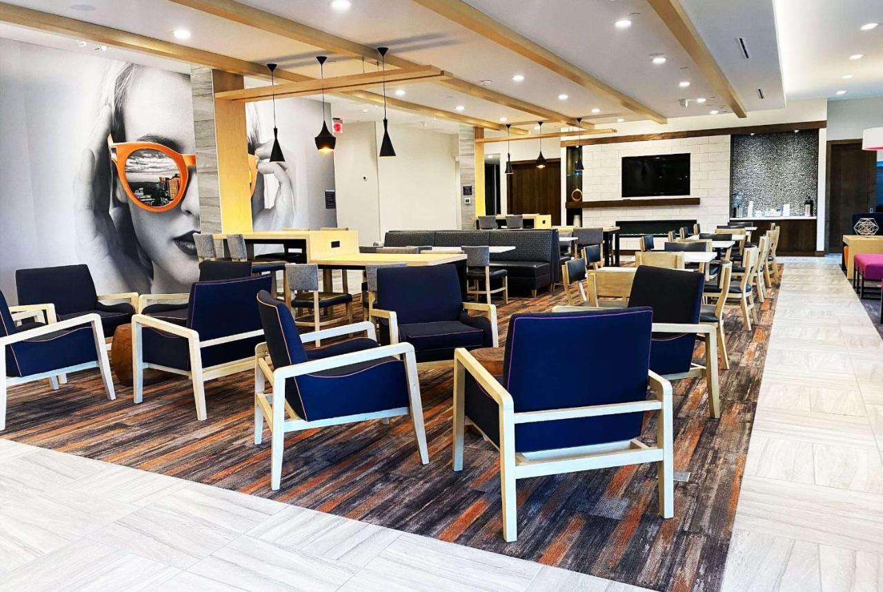 La Quinta Inn & Suites By Wyndham Pflugerville Ngoại thất bức ảnh